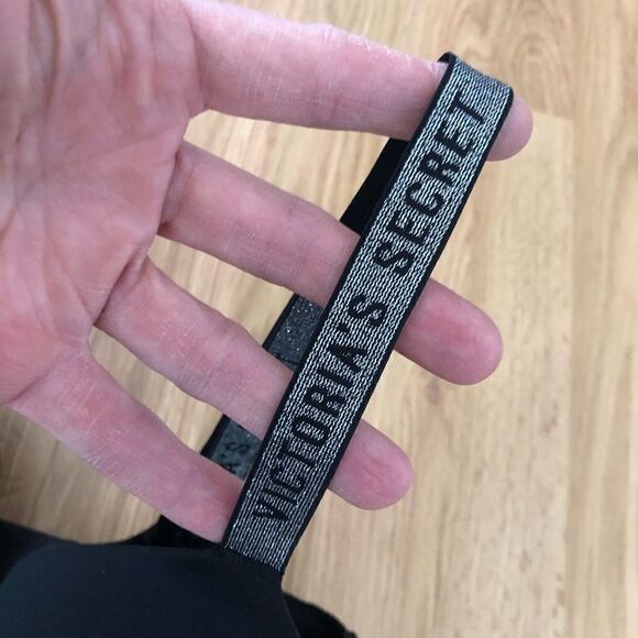 Victoria's Secret T-Shirt Lightly Lined Wireless Bra Solid Black Size 34DDD - Picture 5 of 10